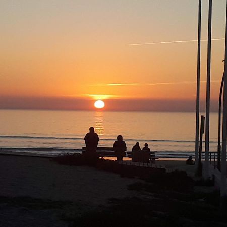 Coucher De Soleil Vensac Ocean Montalivet Apartment Exterior photo